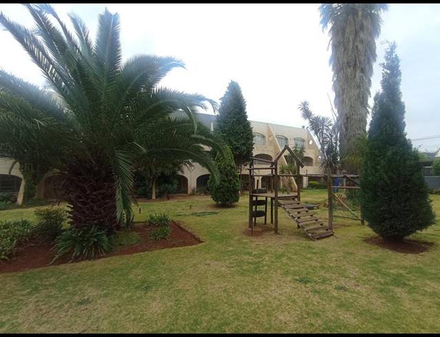 2 BEDROOM APARTMENT FOR SALE IN FLORIDA